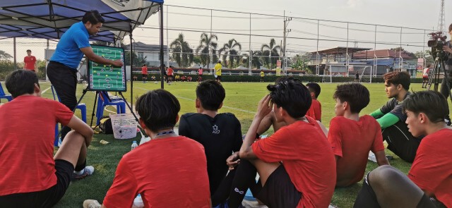 "โค้ชแม็ก" เส้นทางที่ไปต่อกับ"ราชประชา"