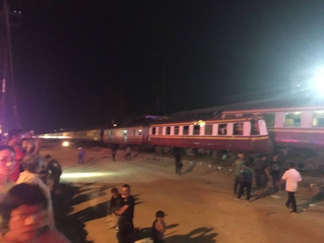 ด่วน!! รถไฟชนกัน ที่สถานีรถไฟปากท่อ