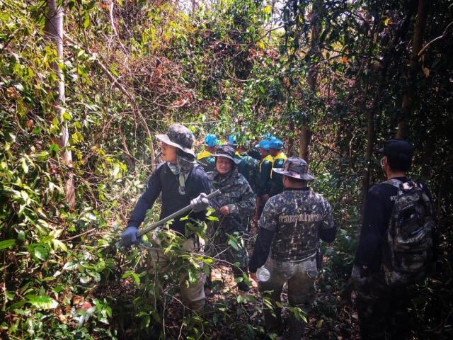 ไฟป่านครนายก แนวโน้มดีขึ้น จนท.ยังเร่งปฏิบัติการ