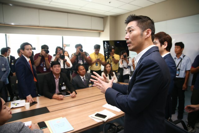 คณะอนาคตใหม่ ร่วมสังเกตการณ์ศึกซักฟอกวิปรัฐบาล