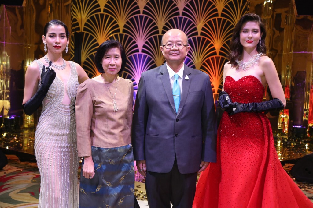 "มารีญา" นำทีมอวดโฉมกับชุดเครื่องประดับสุดหรูในกิจกรรมงานเลี้ยงสังสรรค์นักธุรกิจอัญมณีนานาชาติ