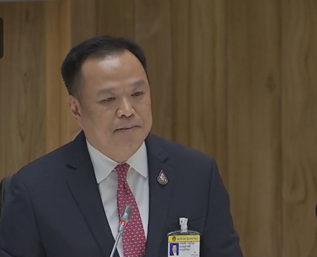 อนุทิน แจงสภา โควิท-19 ยังอยู่ระดับ 2 อนุทิน แจงสภา โควิท-19 ยังอยู่ระดับ 2
