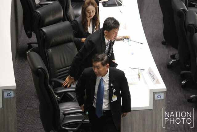 สภาป่วน! "เสรีพิศุทธ์" ยังอภิปรายปมถวายสัตย์