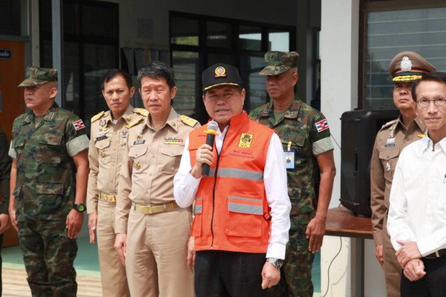 "นิพนธ์" รุดตรวจไฟป่าแนวชายแดน จ.ตราด