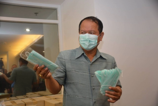 พาณิชย์ถกเซเว่นฯคุมสิทธิ์ซื้อหน้ากากอนามัย