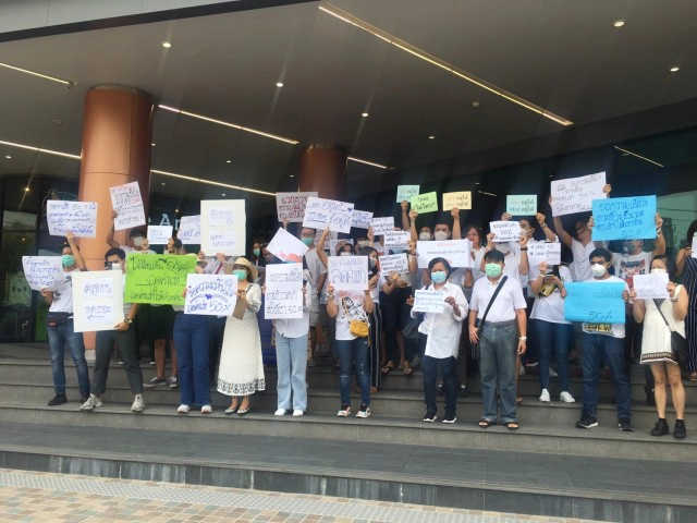 พ่อค้าแม่ค้าจตุจักรโอด ขอลดค่าเช่า เหตุโควิด-19 ทำพิษ