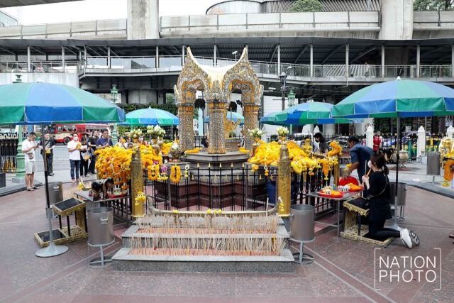 โควิด-19 พ่นพิษ แยกราชประสงค์ย่านเศรษฐกิจวันนี้ สุดเงียบเหงา