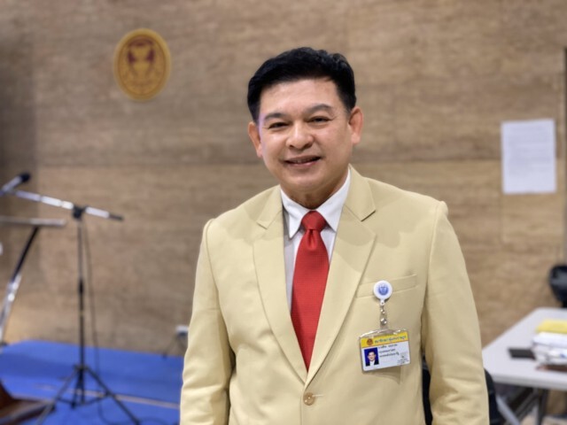 "สิระ" เชื่อไม่มีคนชักใยแฟลชม็อบนักศึกษา