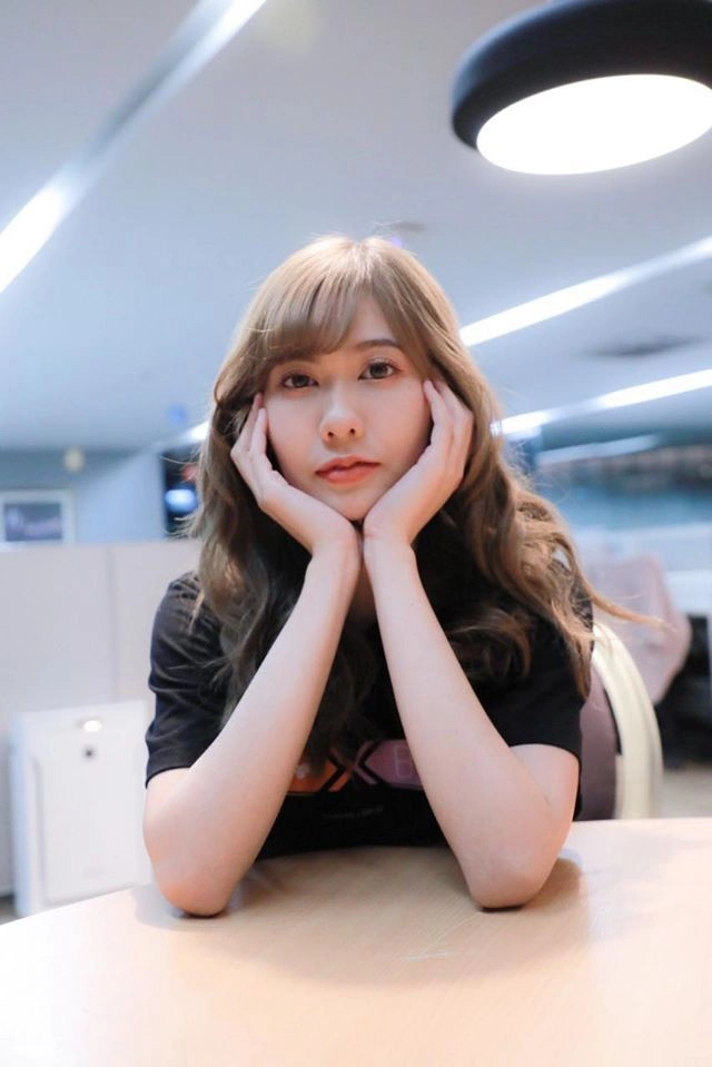 "บอย ปกรณ์" แจงแล้ว ไม่ได้ตามจีบ "เนยBNK48"