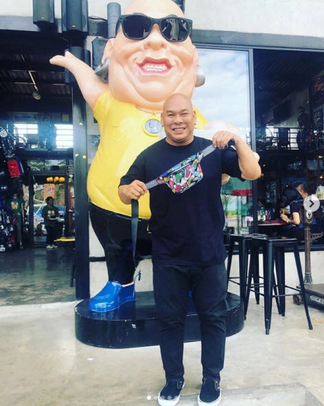 โหน่ง ชะชะช่า ห่วงใยลูกค้า สั่งปิดร้าน "บะหมี่โหน่ง" หนีโควิด-19