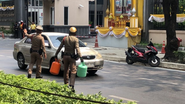 กู้ระทึก! พบวัตถุต้องสงสัยหน้า ททบ.5 ที่แท้แค่ถังเติมน้ำยาแอร์