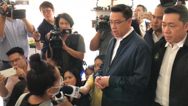 "พุทธิพงษ์" รมว.ดีอีฯ บุกจับต้นตอกุข่าวแพร่เชื้อไวรัสโคโรน่า