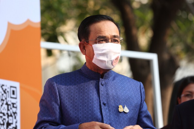 "บิ๊กตู่" รับ "โล่-ดาบ" ป้องประเทศปลุกเด็กๆเอาข้อเท็จจริงมาคิดเดินหน้าบ้านเมือง
