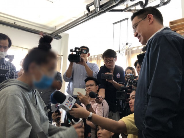 "พุทธิพงษ์" รมว.ดีอีฯ บุกจับต้นตอกุข่าวแพร่เชื้อไวรัสโคโรน่า