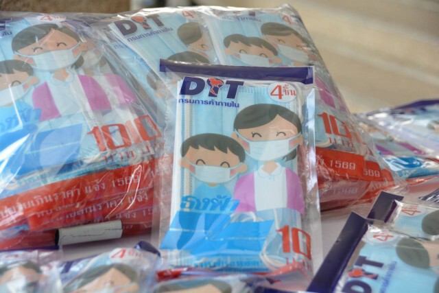 พาณิชย์กระจายหน้ากากอนามัยให้ รพ.วันละ 7 แสนชิ้น