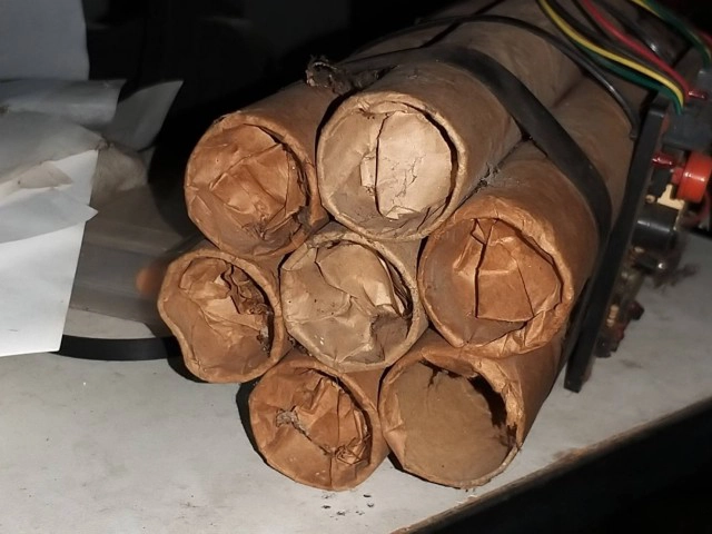 ตำรวจหิ้วเจ้าของ "ระเบิดนาฬิกาปลอม" สอบปากคำ