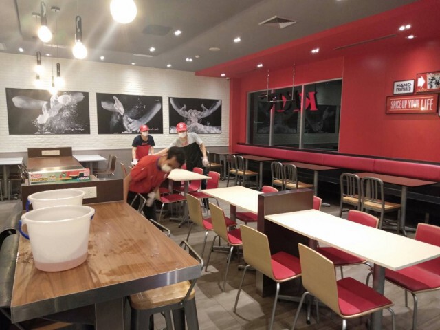 เคเอฟซี ยัน บุคคลสุ่มเสี่ยงใช้บริการ สาขาหนองฉางจริง!