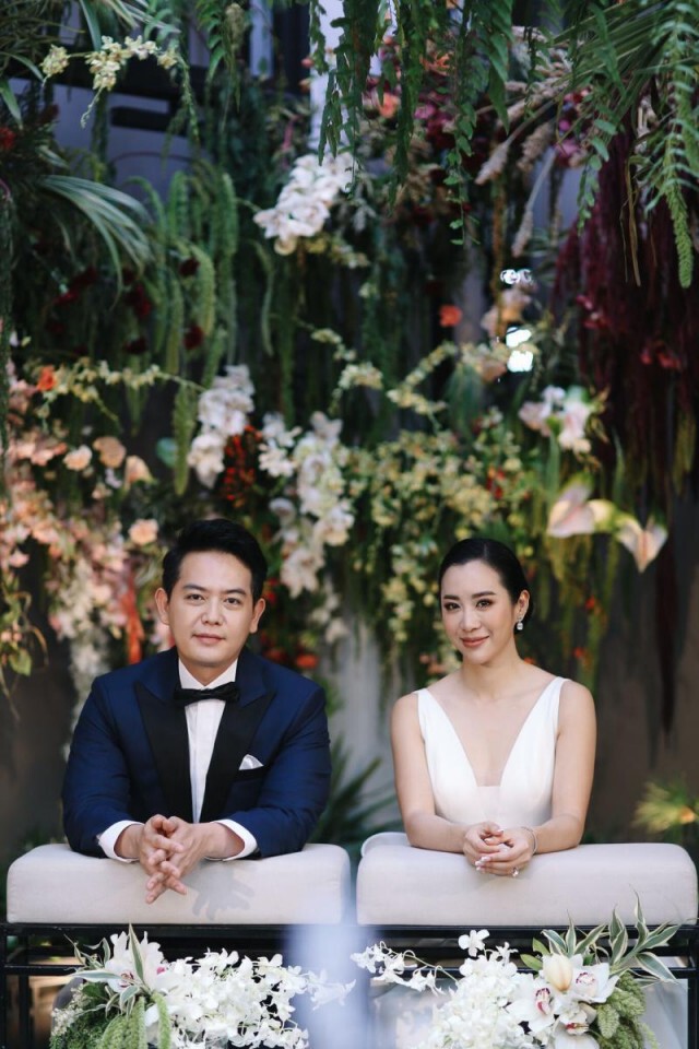 "จ๋า-ตุ๊"  ชื่นมื่นจูงมือวิวาห์  ย้ำ จะรักและดูแลให้ดีที่สุด