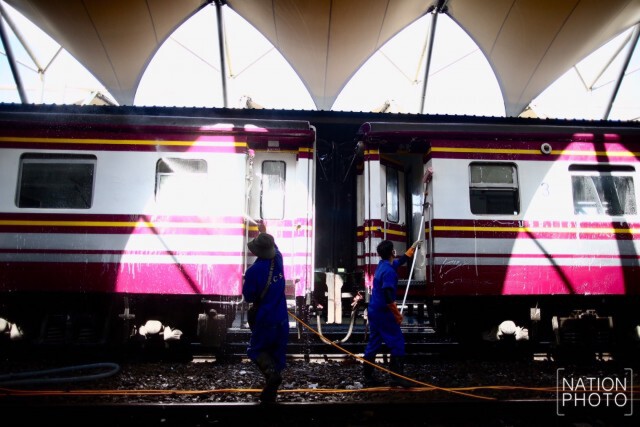 ฉีดพ่นน้ำยาฆ่าเชื้อโรค สถานีรถไฟหัวลำโพง
