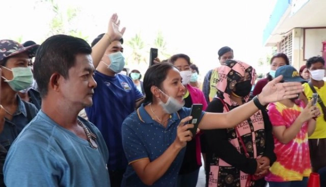 ชาวป่าโมกผวา ข่าวลือใช้พื้นที่เฝ้าระวังผีน้อย รักษาโควิด19 รวมตัวถามหาความจริงโรงพยาบาลป่าโมก