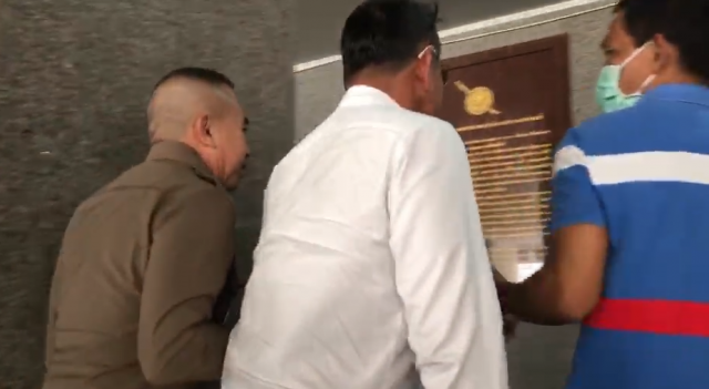 ตร. คุมตัว "เสี่ยบอย" สอบเพิ่ม ปมกักตุนหน้ากากอนามัย