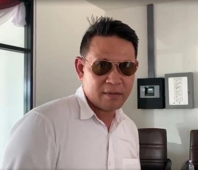 ฉาว "เสี่ยบอย" ร่วมงานเลี้ยงรุ่นตำรวจ กระทบไหล่นายพล