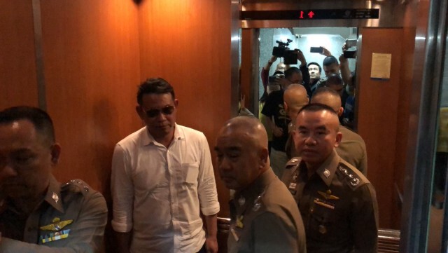 ตร. คุมตัว "เสี่ยบอย" สอบเพิ่ม ปมกักตุนหน้ากากอนามัย