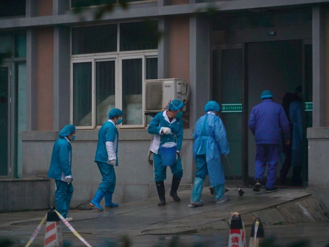 นักวิทย์จีน เผยไวรัสโควิด-19 แพร่ไกล 4.5 เมตรอยู่ในอากาศ 30 นาทีในที่ปิด