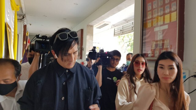 "พีท ทองเจือ" แจ้งความตำรวจ ฉะยับ "บอย-ศรสุวีร์" ฉวยโอกาสเอาภาพไปโฆษณาขายของ