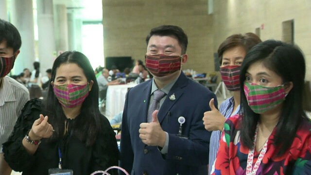 ปิ้งไอเดีย! นำผ้าขาวม้าจากการหาเสียงทำหน้ากากอนามัย