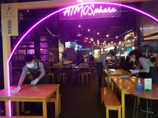 สำรวจ 3 ร้านอาหารย่านทองหล่อ-เอกมัย หลังพบผู้ติดเชื้อโควิด-19