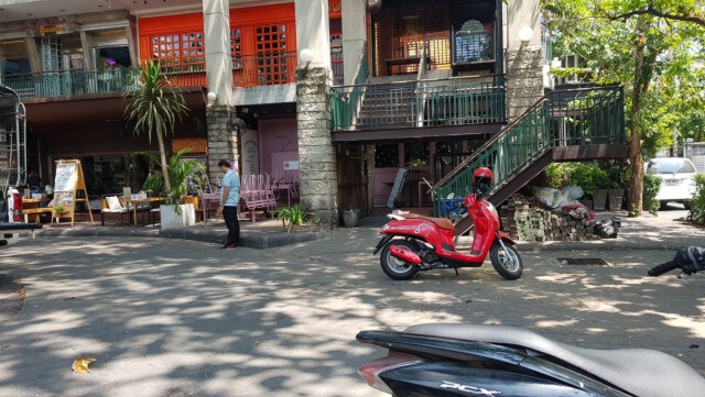 สำรวจ 3 ร้านอาหารย่านทองหล่อ-เอกมัย หลังพบผู้ติดเชื้อโควิด-19