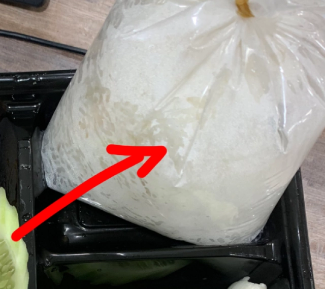 สาวสั่งข้าวผัด ปรี๊ดแตก! หลังเปิดกล่องมาดู