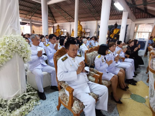 "ในหลวง" พระราชทานน้ำหลวงสรงศพ "หลวงปู่นะ"  เกจิชื่อดัง จ.ชัยนาท