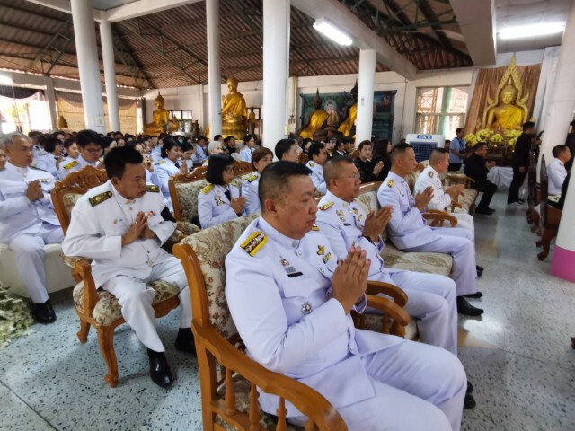 "ในหลวง" พระราชทานน้ำหลวงสรงศพ "หลวงปู่นะ"  เกจิชื่อดัง จ.ชัยนาท