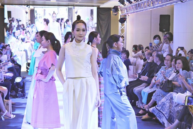 "บิ๊นท์ สิริธร"ประทับใจประกบ 2 สาวงามระดับโลก