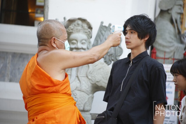 หลวงพ่อ "วัดไข้" ย่านสนามหลวง