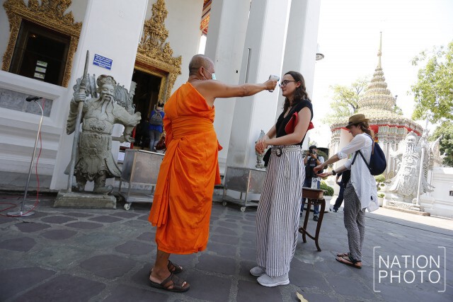 หลวงพ่อ "วัดไข้" ย่านสนามหลวง