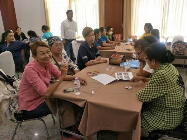 กลุ่มสตรีรวมพลังทำหน้ากากอนามัย ช่วยเหลือประชาชน ป้องกันการแพร่ระบาด โควิด 19"