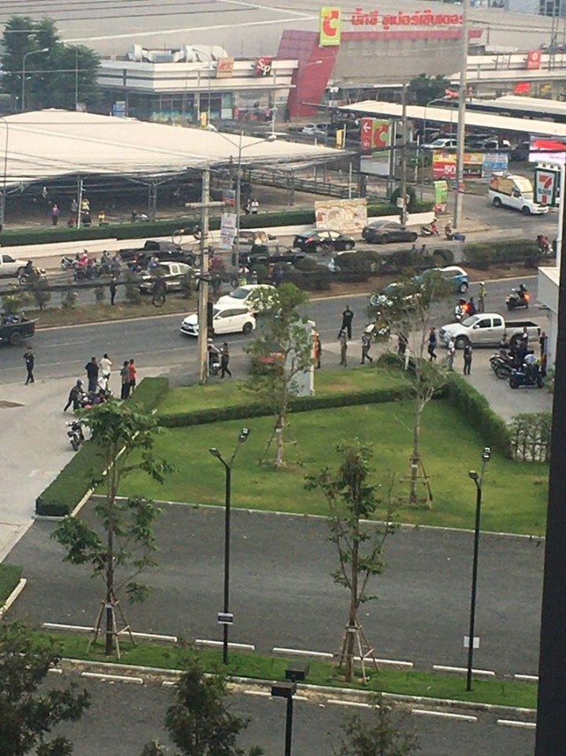 จนท. วิสามัญคนร้าย ในห้างบิ๊กซีบุรีรัมย์