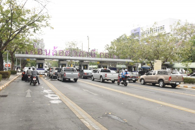 ขนส่งฯ แนะประชาชนชำระภาษีรถออนไลน์ผ่านเว็บไซต์