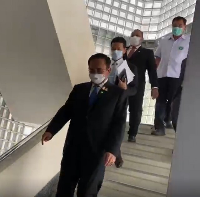 "บิ๊กตู่" ร่วมถกทีมแพทย์ผู้เชี่ยวชาญ