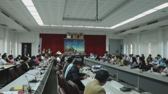 ผู้ว่าฯสุโขทัย สั่งปิด 3 หมู่บ้าน! ยันภรรยาเซียนมวยติดโควิด-19