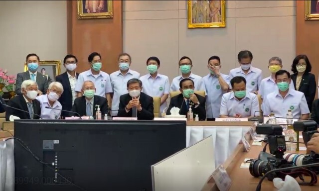 บิ๊กตู่ ชื่นชม บุคลากรทางการแพทย์. พร้อมมอบนโยบายเกี่ยวกับสถานการณ์โควิด-19