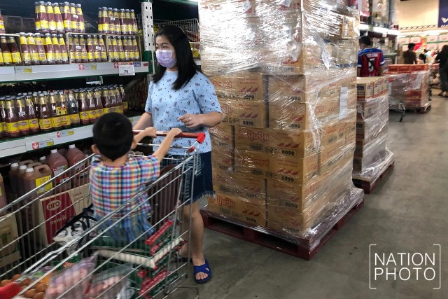 ประชาชนแห่ตุนอาหาร หลัง กทม.ประกาศปิดห้าง