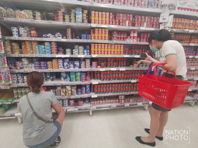 ปชช. เริ่มกักตุนอาหารหลังได้ยินข่าวปิดห้างฯ