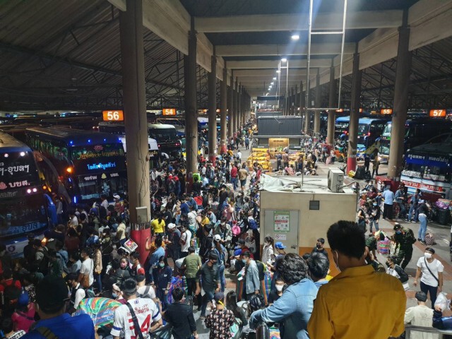แรงงานแห่ กลับบ้าน 8 หมื่นคน แน่นหมอชิต