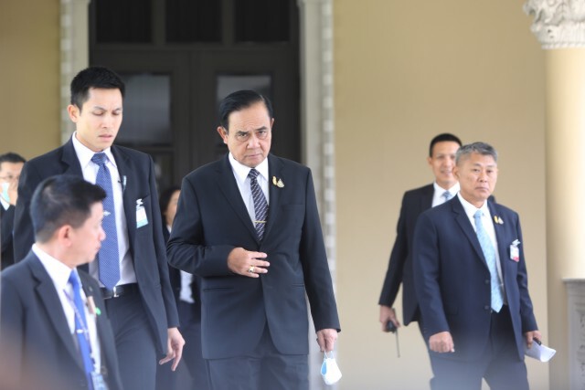 นายกฯ ถกเครียด 3 ชั่วโมง ยันยังไม่ประกาศเคอร์ฟิว-พ.ร.บ.ฉุกเฉิน ปมโควิด-19