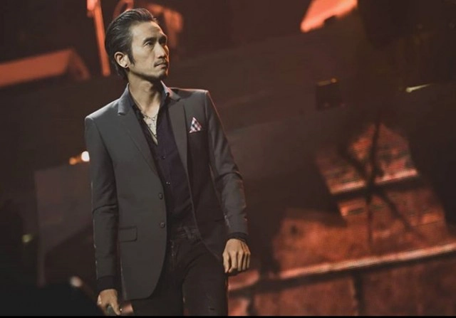 "ตูน" ควง "ก้อย" มาส่งเพลงให้กำลังเจ้าหน้าที่ ต่อสู้กับไวรัสโควิด