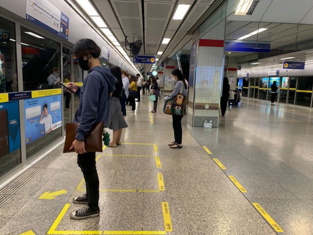 รฟม. เพิ่มมาตรการเพิ่มระยะห่างทางสังคมในระบบรถไฟฟ้า MRT